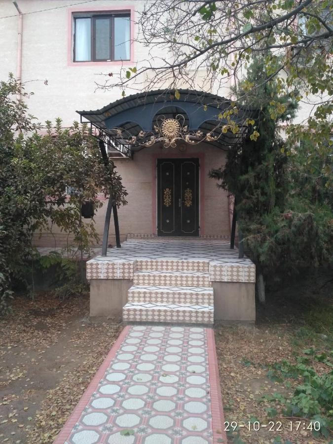 Western House Bed & Breakfast Qorowul Exterior foto