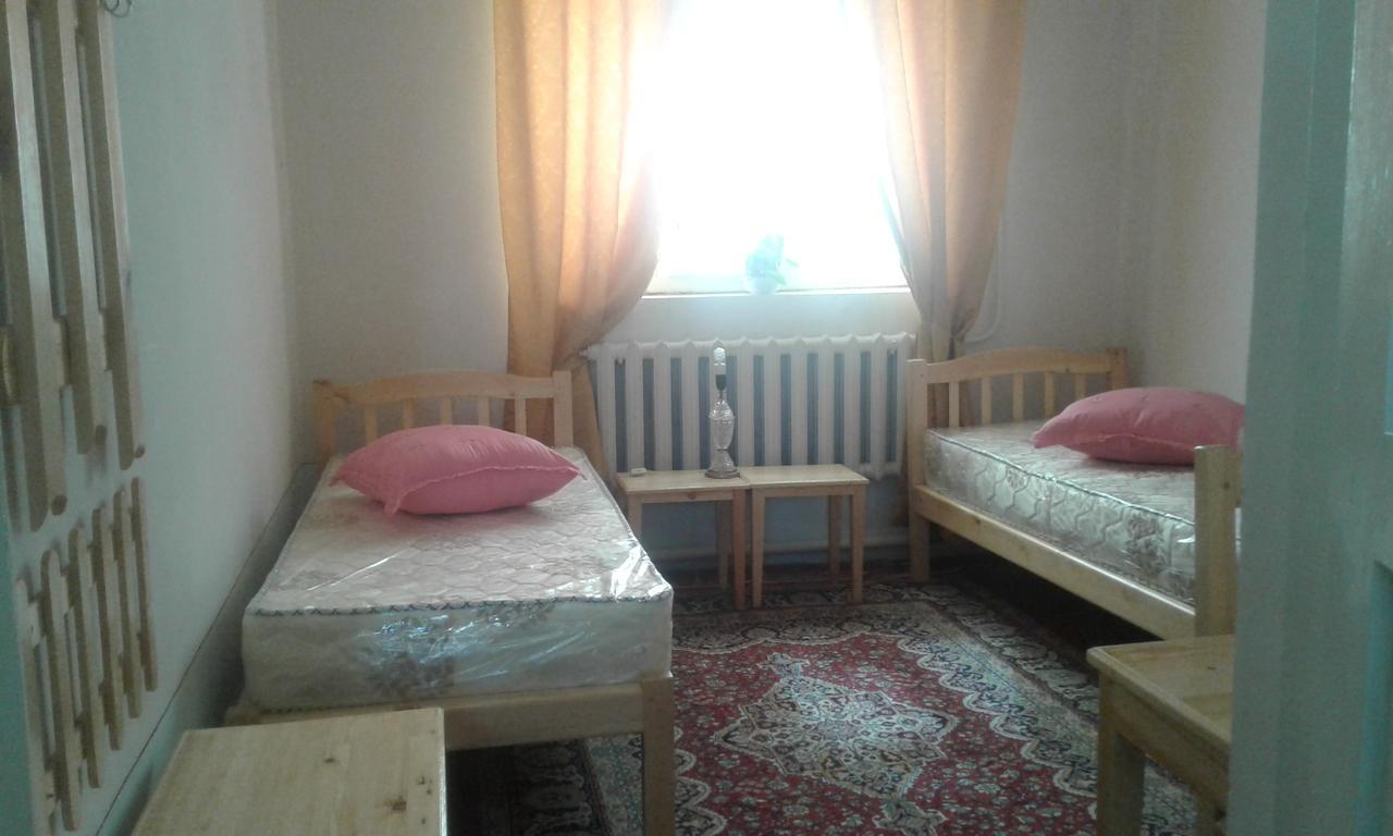 Western House Bed & Breakfast Qorowul Exterior foto